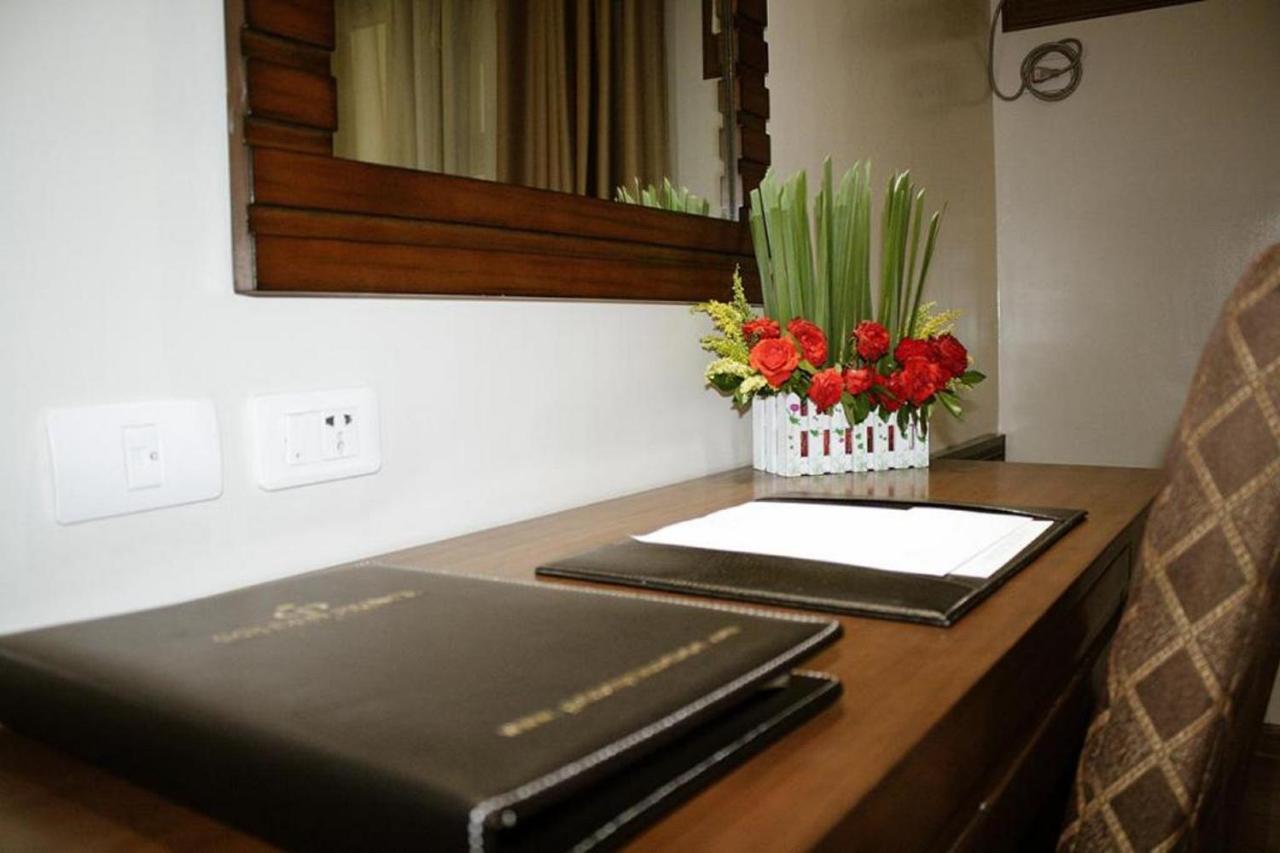 Golden Prince Hotel & Suites Cebu Εξωτερικό φωτογραφία